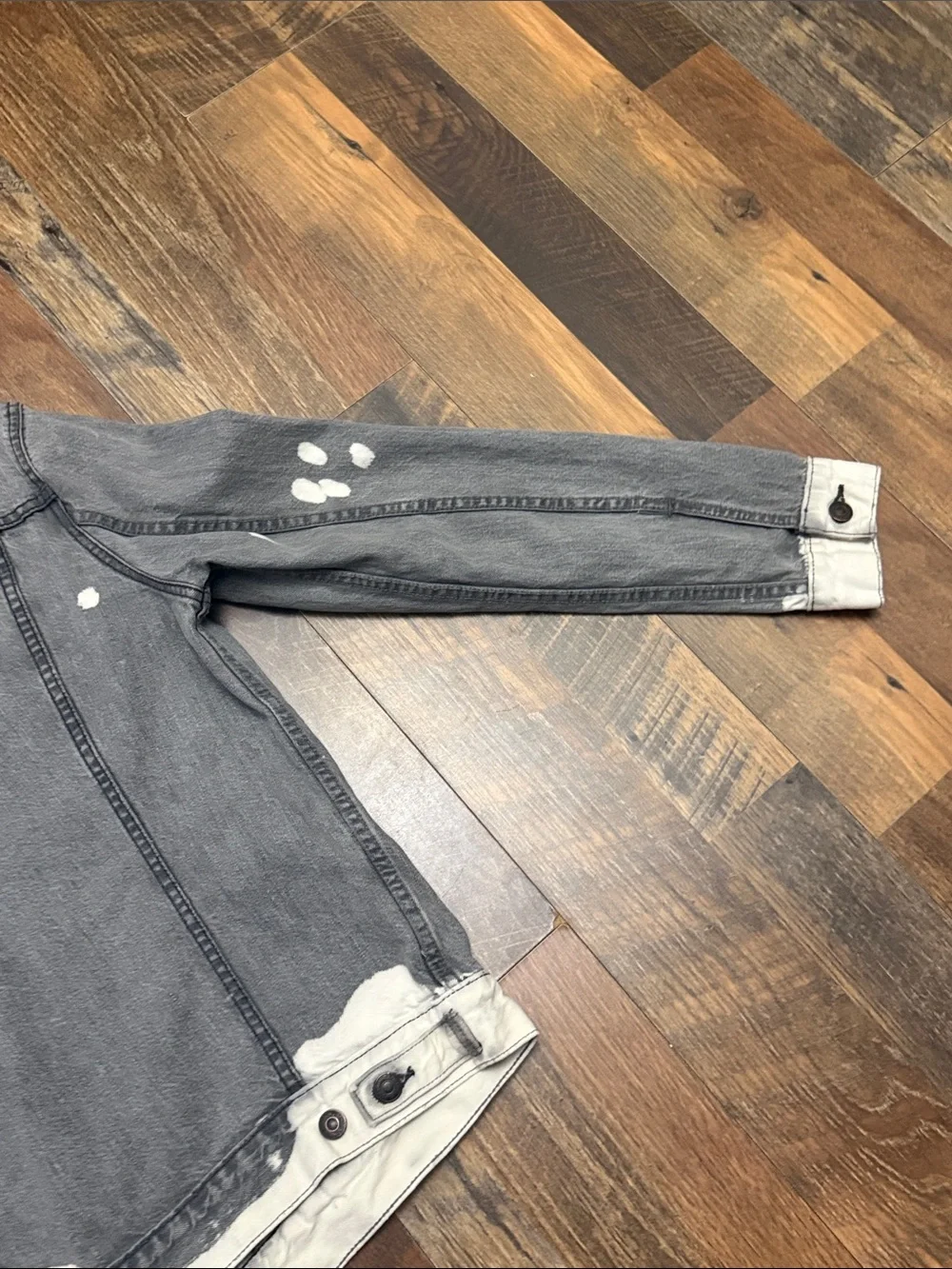 Levi’s Original Trucker Jacket Medium Gray Bleach Splatter Distressed Jacket - Picture 9 of 9